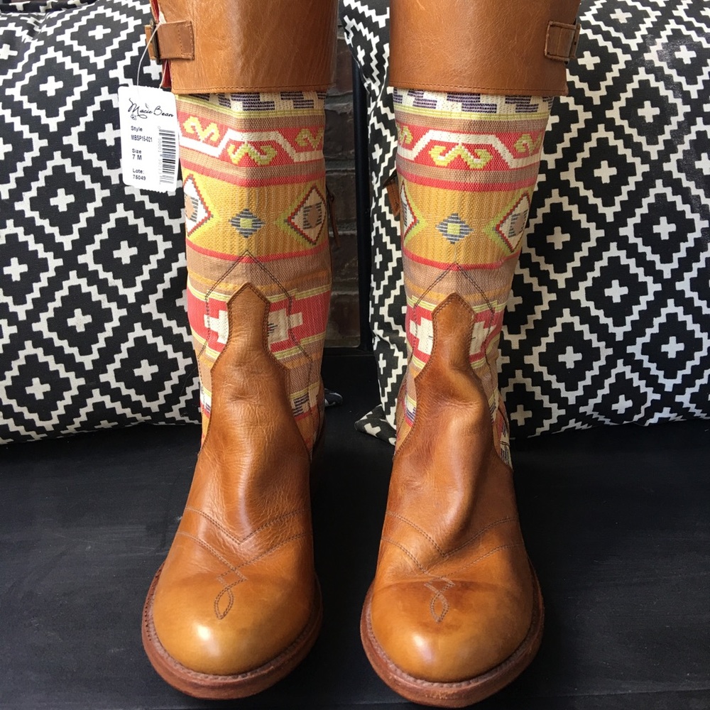 Macie Bean Wome’s Cowgirl Boots - Picture 2 of 2